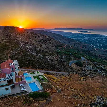 Mari Chania, With Private Ecologic Pool And Amazing View! 하니아