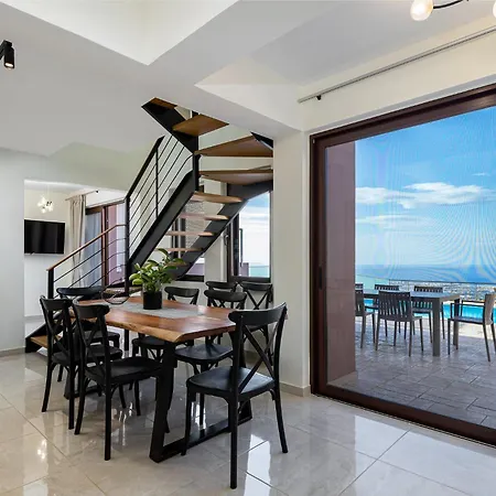 Mari Chania, With Private Ecologic Pool And Amazing View! 빌라 하니아