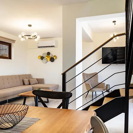 Mari Chania, With Private Ecologic Pool And Amazing View! 하니아