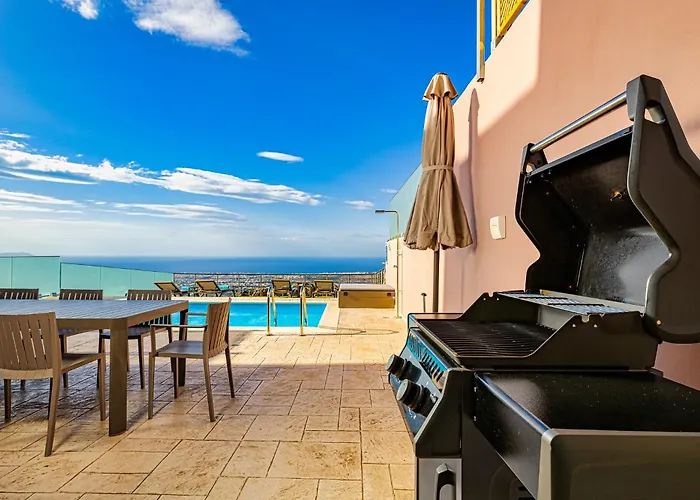 Mari Chania, With Private Ecologic Pool And Amazing View! Вилла Ханья