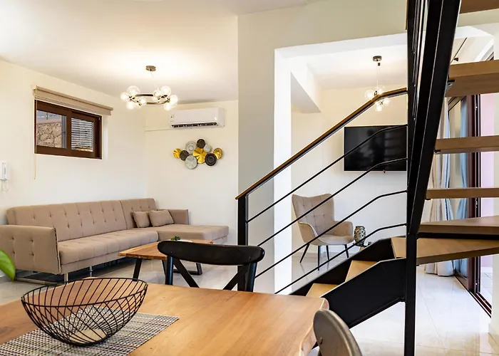 Mari Chania, With Private Ecologic Pool And Amazing View! Ханья